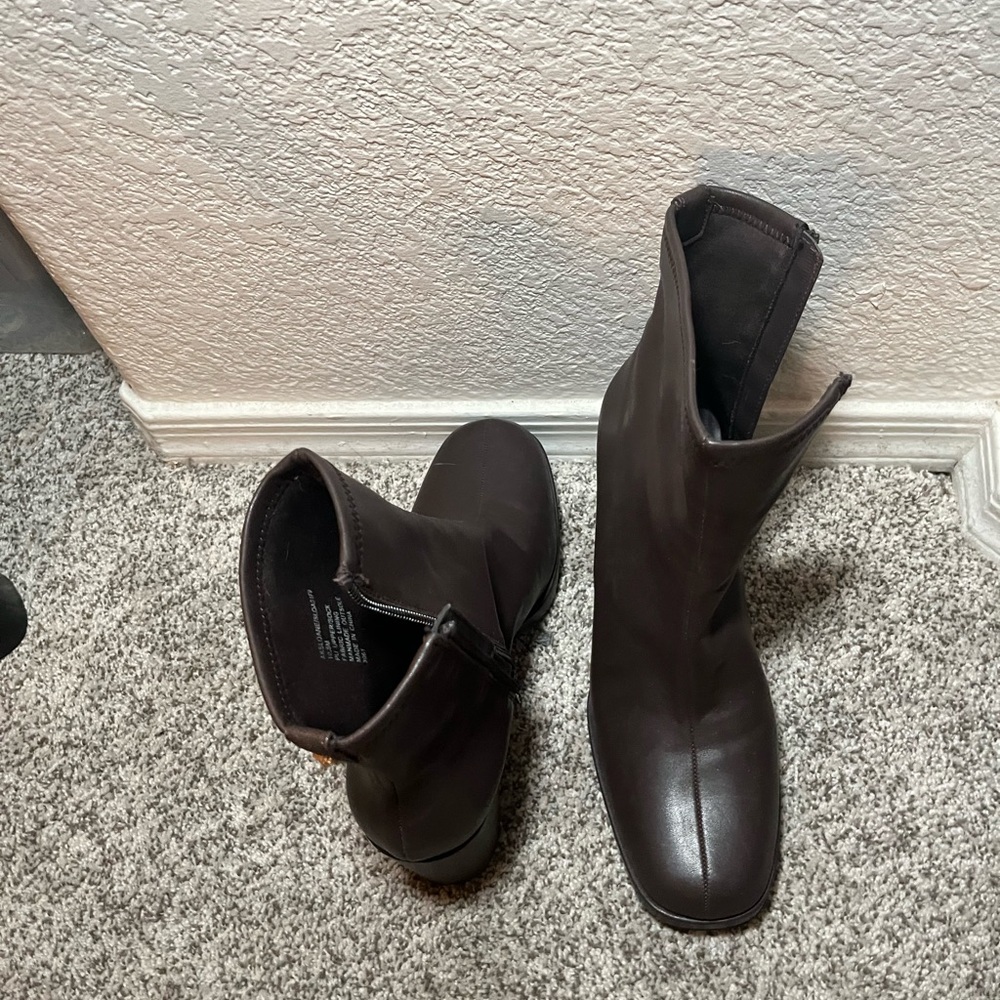 Anne Klein Sloan boot